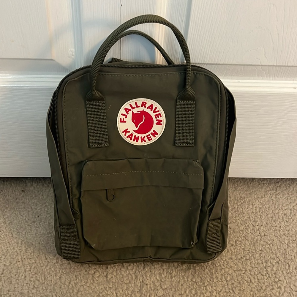 Fjallraven Kanken olive green mini backpack